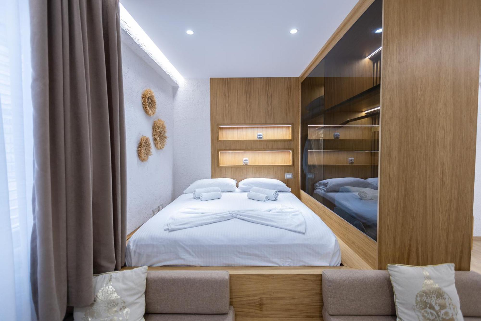 Boho Central Apartment Тирана Екстериор снимка