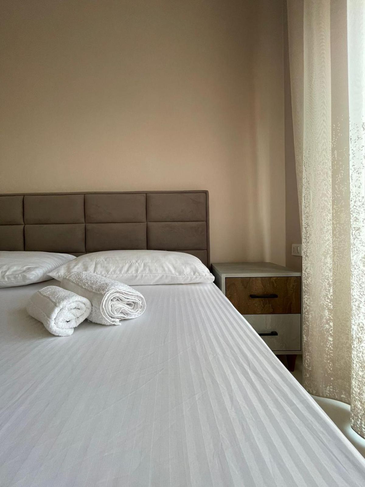 Boho Central Apartment Тирана Екстериор снимка