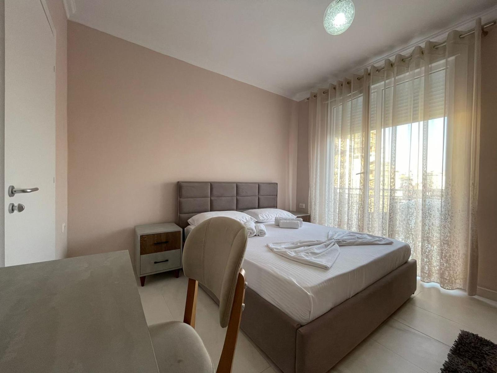 Boho Central Apartment Тирана Екстериор снимка