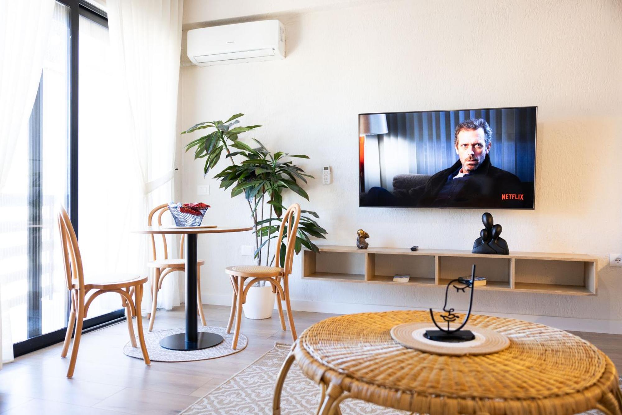 Boho Central Apartment Тирана Екстериор снимка
