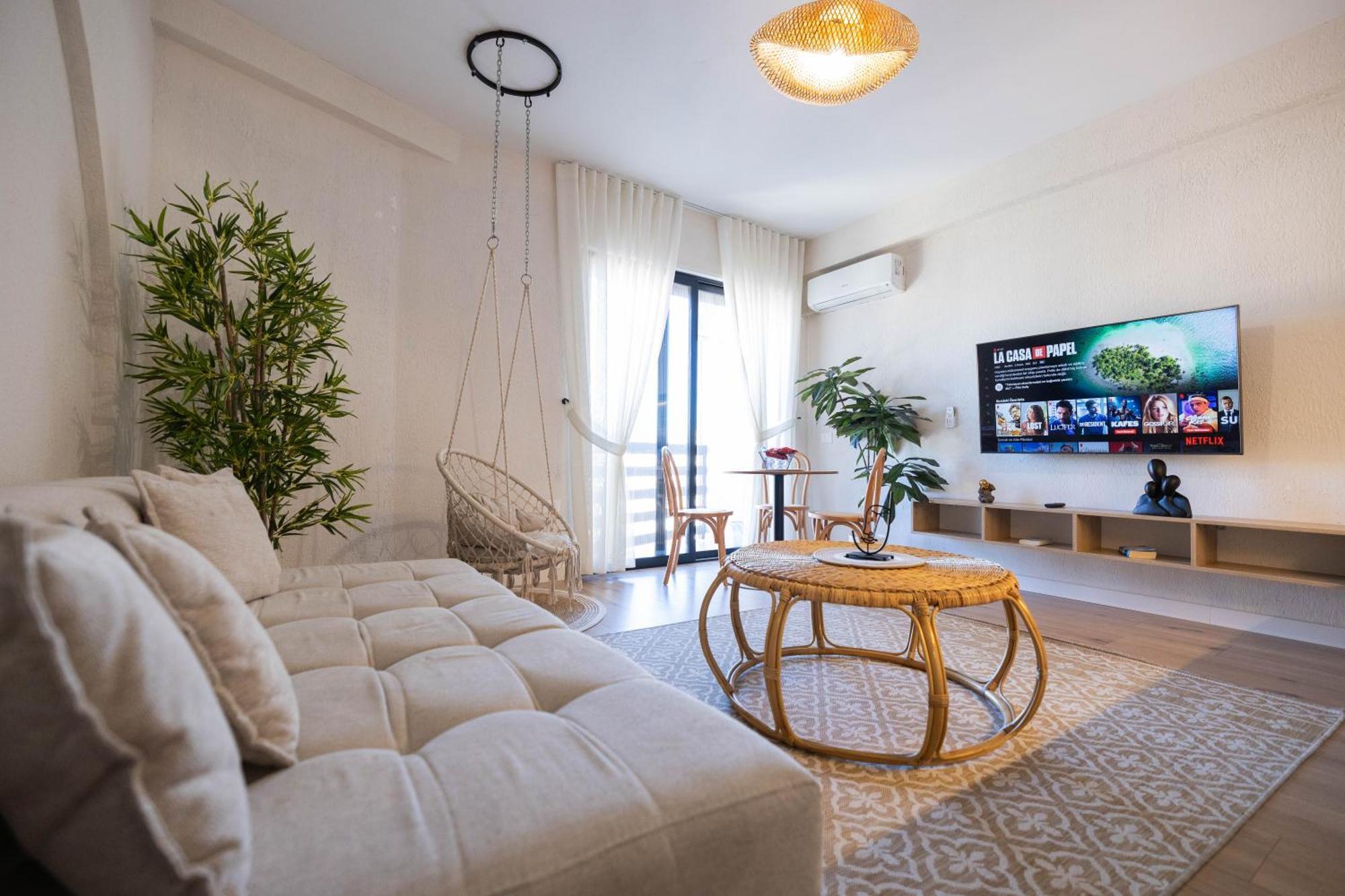 Boho Central Apartment Тирана Екстериор снимка